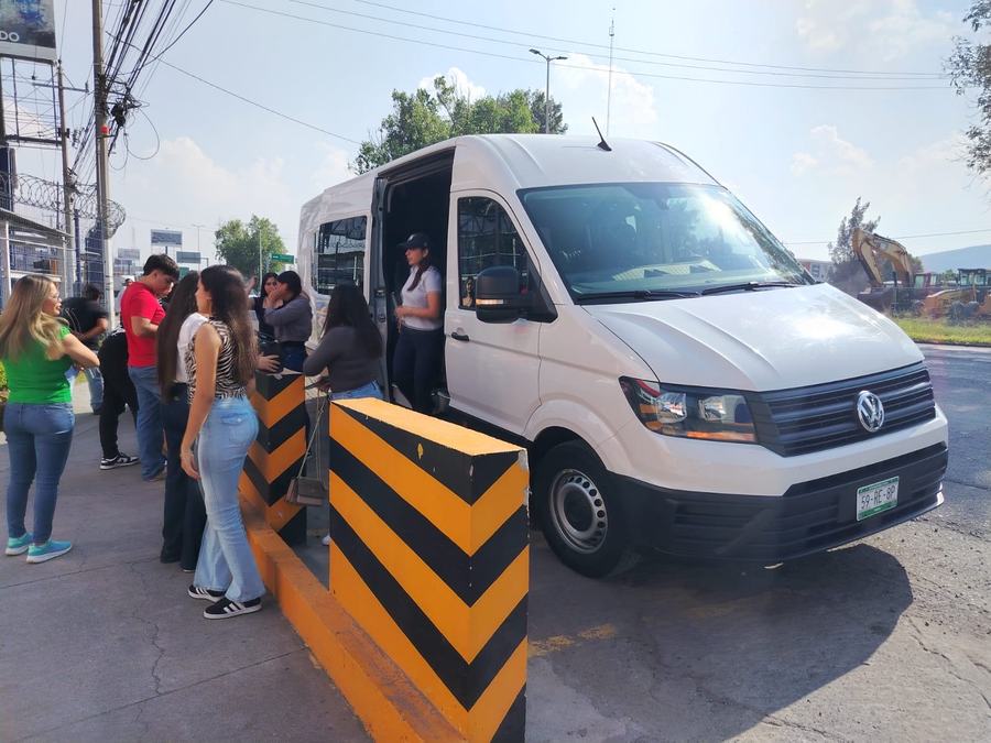Grupo abordando la unidad